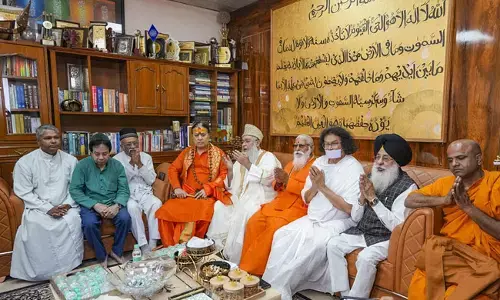 ಪಹಲ್ಗಾಮ್ ನಲ್ಲಿ ಪ್ರವಾಸಿಗರ ಮೇಲಿನ ದಾಳಿ ; ದೇಶದ 5.5 ಲಕ್ಷ ಮಸೀದಿಗಳಿಂದ ಭಯೋತ್ಪಾದಕರಿಗೆ ಕಟು ಸಂದೇಶ