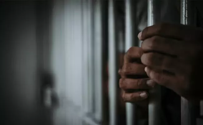 ಆಕಸ್ಮಿಕವಾಗಿ ಗಡಿ ದಾಟಿದ ಬಿಎಸ್ಎಫ್ ಜವಾನನನ್ನು ಬಂಧಿಸಿದ ಪಾಕಿಸ್ತಾನ ಸೇನೆ; ಬಿಡುಗಡೆಗಾಗಿ ಮಾತುಕತೆ ಆಕಸ್ಮಿಕವಾಗಿ ಗಡಿ ದಾಟಿದ ಬಿಎಸ್ಎಫ್ ಜವಾನನನ್ನು ಬಂಧಿಸಿದ ಪಾಕಿಸ್ತಾನ ಸೇನೆ; ಬಿಡುಗಡೆಗಾಗಿ ಮಾತುಕತೆ