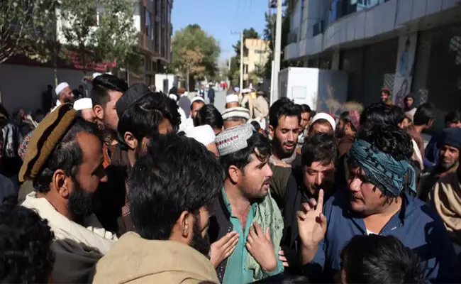 48 ಗಂಟೆಗಳ ಗಡುವು ನೀಡಿದ ಕೇಂದ್ರ ಸರಕಾರ | ಸ್ವದೇಶಕ್ಕೆ ವಾಪಸಾತಿ ಆರಂಭಿಸಿದ ಪಾಕಿಸ್ತಾನೀಯರು