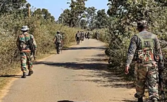 ಚತ್ತೀಸ್‌ಗಢ-ತೆಲಂಗಾಣ ಗಡಿಯಲ್ಲಿ ಗುಂಡಿನ ಕಾಳಗ; ಮೂವರು ಶಂಕಿತ ನಕ್ಸಲೀಯರು ಮೃತ್ಯು