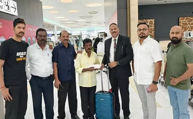 ಮೊರೆ ಕೇಳಿಸದ ಅಸಂಖ್ಯಾತ ವಲಸಿಗರ ಭರವಸೆಯ ಸಂಕೇತ ; 42 ವರ್ಷಗಳ ನಂತರ ತವರಿಗೆ ಮರಳಿದ ಬಹ್ರೇನ್ ನಲ್ಲಿ ಸಿಲುಕಿಕೊಂಡಿದ್ದ ಕೇರಳಿಗ!