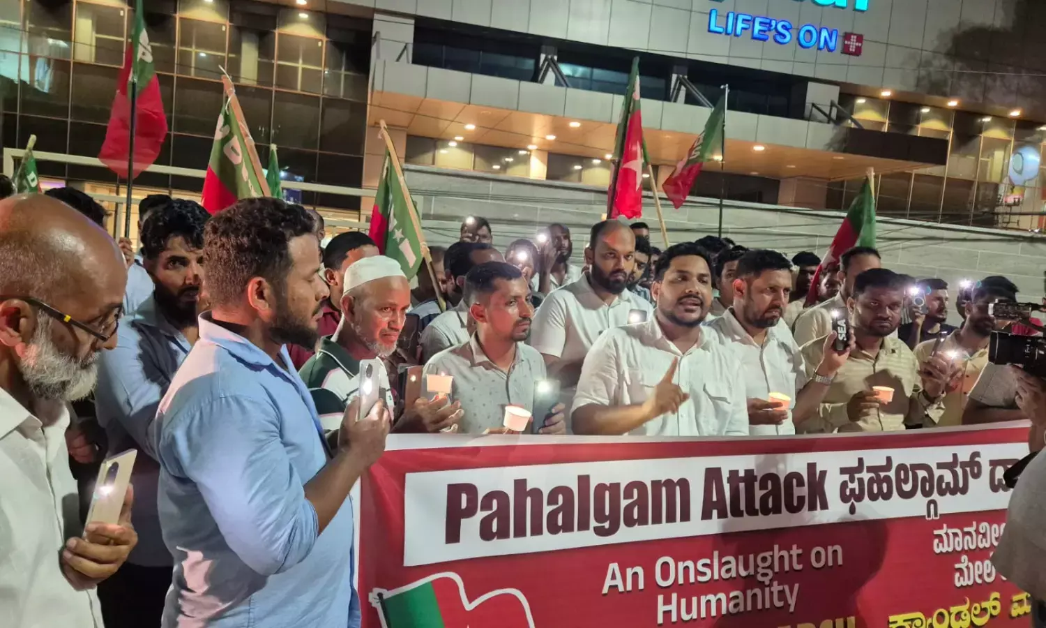 ಫಹಲ್ಗಾಮ್ ದಾಳಿ ಖಂಡಿಸಿ ಎಸ್‌ಡಿಪಿಐ ಮೊಂಬತ್ತಿ ಮೆರವಣಿಗೆ