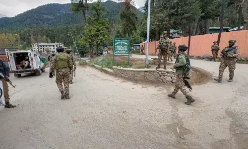 ಪಾಕಿಸ್ತಾನಿ ಪ್ರಜೆಗಳು ಭಾರತ ತೊರೆಯುವಂತೆ ಕೇಂದ್ರ ಸರ್ಕಾರ ಆದೇಶ; ವೀಸಾ ಸೇವೆಗಳು ಸ್ಥಗಿತ