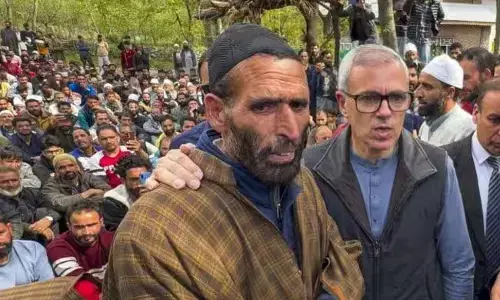 ಪ್ರವಾಸಿಗಳನ್ನು ರಕ್ಷಿಸಲು ಗುಂಡುಗಳಿಗೆ ಎದೆಯೊಡ್ಡಿದ್ದ ನನ್ನ ಮಗನ ಬಗ್ಗೆ ನನಗೆ ಹೆಮ್ಮೆಯಿದೆ:ಆದಿಲ್ ತಂದೆ