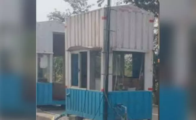 ದೇವದುರ್ಗ ಟೋಲ್ ಬೂತ್‌ ಧ್ವಂಸ; ಶಾಸಕಿಯ ಪುತ್ರ, ಬೆಂಬಲಿಗರ ವಿರುದ್ಧ ಪ್ರಕರಣ ದಾಖಲು