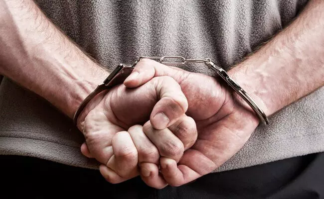 ಜಮ್ಮು-ಕಾಶ್ಮೀರ: ಭಯೋತ್ಪಾದಕರ ಇಬ್ಬರು ಬೆಂಬಲಿಗರ ಬಂಧನ