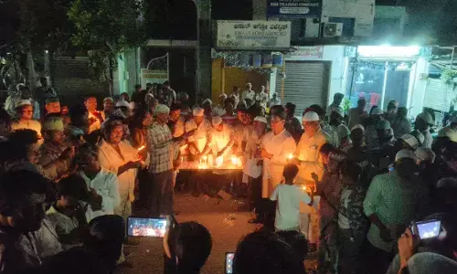 ಸಿರವಾರ: ಪಹಲ್ಗಾಮ್ ಭಯೋತ್ಪಾದಕ ದಾಳಿ ಖಂಡಿಸಿ ಪ್ರತಿಭಟನೆ