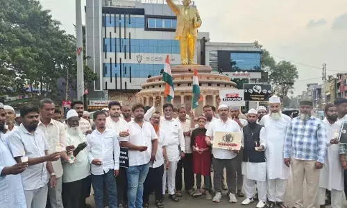 ಹೊಸಪೇಟೆ:‌ ಪಹಲ್ಗಾಮ್‌‌ನಲ್ಲಿ ಭಯೋತ್ಪಾದಕ ದಾಳಿ ಖಂಡಿಸಿ ಪ್ರತಿಭಟನೆ