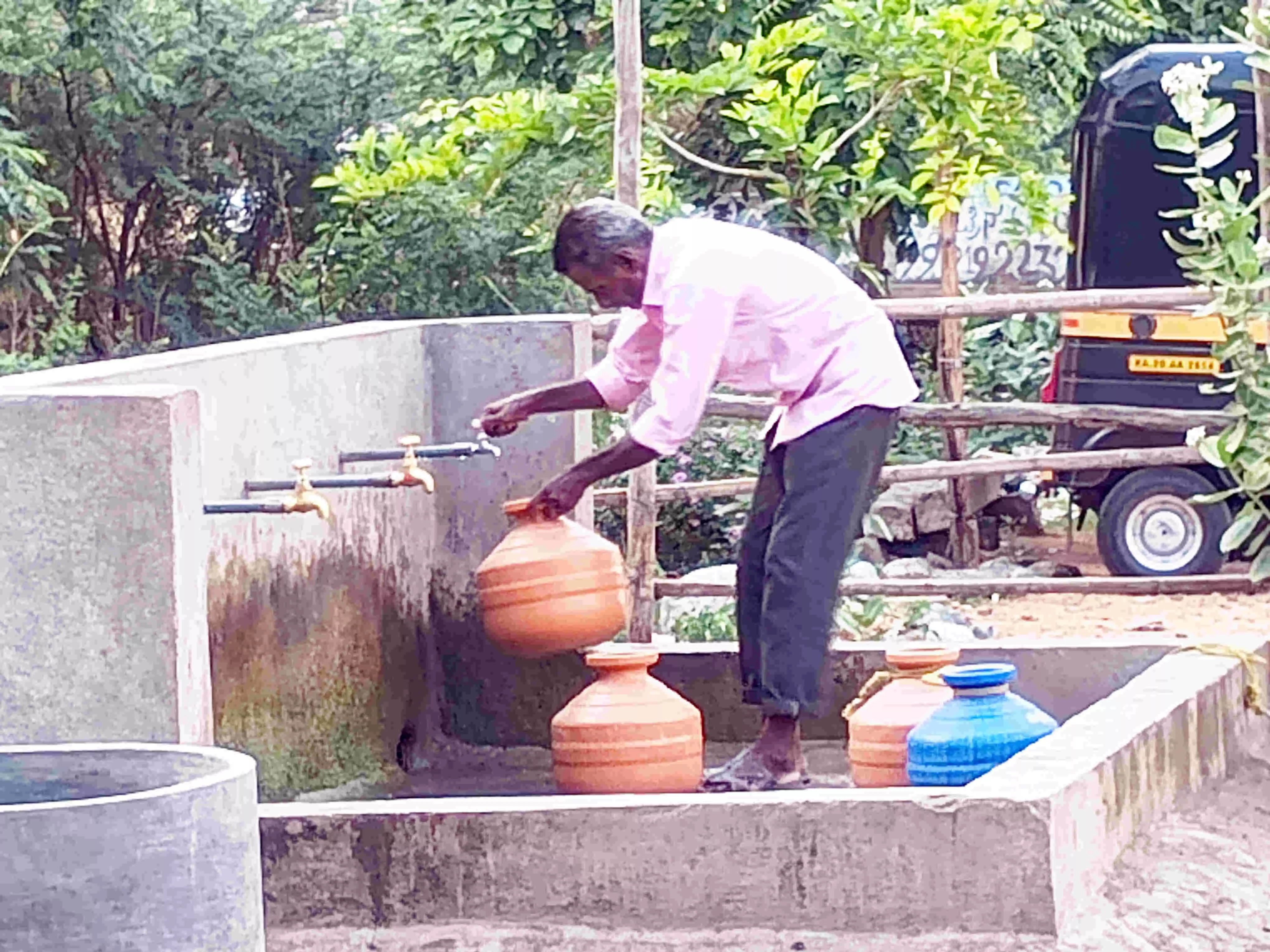 ಲಿಂಗಸುಗೂರಿನಲ್ಲಿ ನೀರಿಗಾಗಿ ನಿತ್ಯ ಅಲೆದಾಟ
