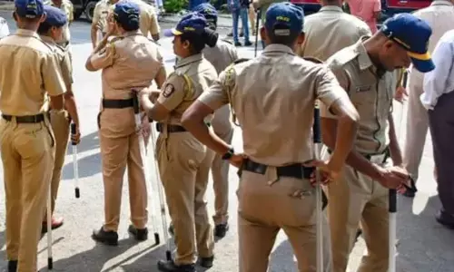 ಬಿಹಾರ: ಮದ್ಯ ನಿಷೇಧ ಕಾಯ್ದೆಯಡಿ ವ್ಯಕ್ತಿಯ ಬಂಧನ; ಉದ್ರಿಕ್ತರಿಂದ ಪೊಲೀಸ್ ಠಾಣೆ ಮೇಲೆ ದಾಳಿ