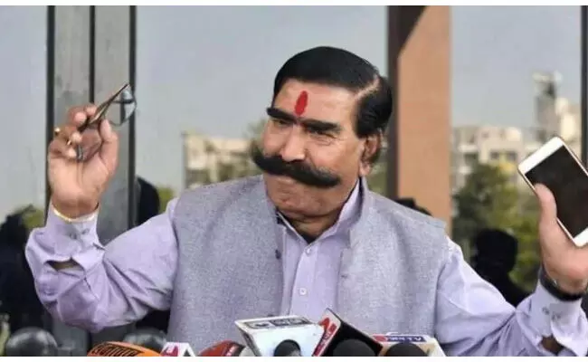 Gyan Dev Ahuja. Gyan Dev Ahuja.