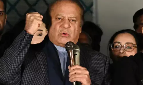 ರಾಜತಾಂತ್ರಿಕ ಕ್ರಮಗಳ ಮೂಲಕ ಉದ್ವಿಗ್ನತೆ ಶಮನ: ಪಾಕ್ ಪ್ರಧಾನಿಗೆ ನವಾಝ್ ಷರೀಫ್ ಸಂದೇಶ