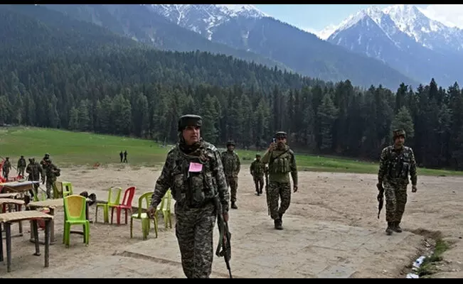 ಪಹಲ್ಗಾಮ್ ದಾಳಿಕೋರರು ಒಂದು ವರ್ಷದ ಹಿಂದೆಯೇ ಸಾಂಬಾ-ಕಥುವಾ ಮೂಲಕ ದೇಶದೊಳಗೆ ನುಸುಳಿದ್ದರು: ವರದಿ ಪಹಲ್ಗಾಮ್ ದಾಳಿಕೋರರು ಒಂದು ವರ್ಷದ ಹಿಂದೆಯೇ ಸಾಂಬಾ-ಕಥುವಾ ಮೂಲಕ ದೇಶದೊಳಗೆ ನುಸುಳಿದ್ದರು: ವರದಿ