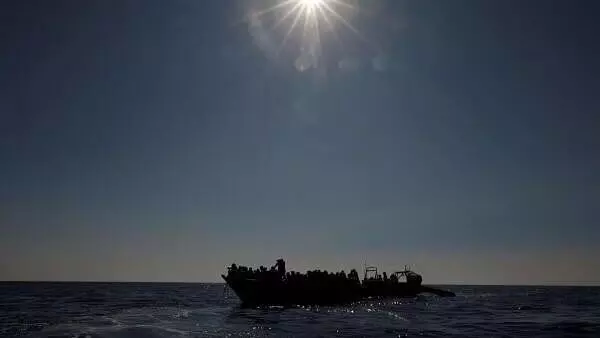 ಟ್ಯುನೀಷಿಯಾ: ನಿರಾಶ್ರಿತರಿದ್ದ ದೋಣಿ ಮುಳುಗಿ 8 ಮಂದಿ ಸಾವು