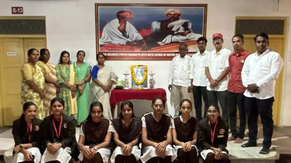 ಕಲಬುರಗಿ | ಗೋದುತಾಯಿ ಕಾಲೇಜಿನಲ್ಲಿ ಬಸವ ಜಯಂತಿ ಆಚರಣೆ