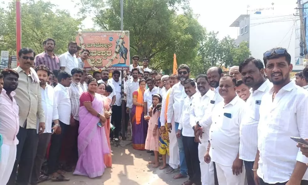 ಯಾದಗಿರಿ | ಬಸವಣ್ಣನವರ ಜಯಂತಿ ನಿಮಿತ್ತ ಕಾರು ರ‍್ಯಾಲಿ