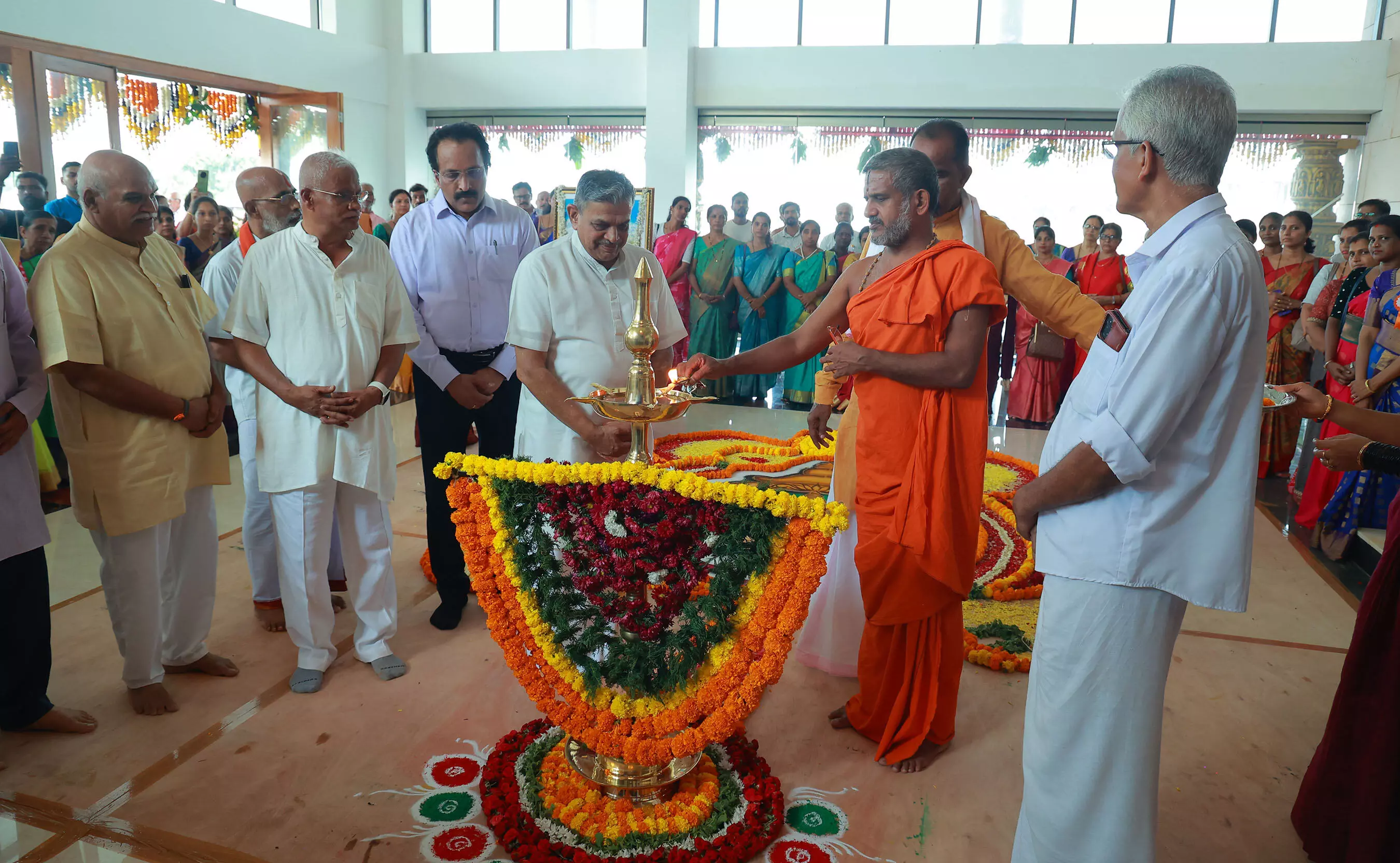 ಮಕ್ಕಳಿಗೆ ಸಂಸ್ಕೃತಿಯ ಶಿಕ್ಷಣ ಅತ್ಯಗತ್ಯ: ಪೇಜಾವರಶ್ರೀ ಮಕ್ಕಳಿಗೆ ಸಂಸ್ಕೃತಿಯ ಶಿಕ್ಷಣ ಅತ್ಯಗತ್ಯ: ಪೇಜಾವರಶ್ರೀ