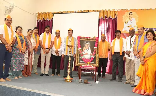 ಕಲಬುರಗಿ | ವಿಕಸಿತ ಭಾರತ ನಿರ್ಮಾಣಕ್ಕೆ ಬಸವ ತತ್ವ ದಿಕ್ಸೂಚಿ: ಕುಲಸಚಿವ ಬಿರಾದಾರ