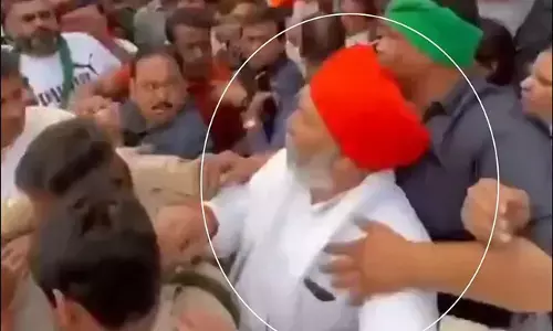 ಪಹಲ್ಗಾಮ್ ಭಯೋತ್ಪಾದಕ ದಾಳಿ ಖಂಡಿಸಿ ರ್‍ಯಾಲಿ: ರಾಕೇಶ್ ಟಿಕಾಯತ್ ಭಾಗವಹಿಸಿದ್ದಕ್ಕೆ ಗದ್ದಲ