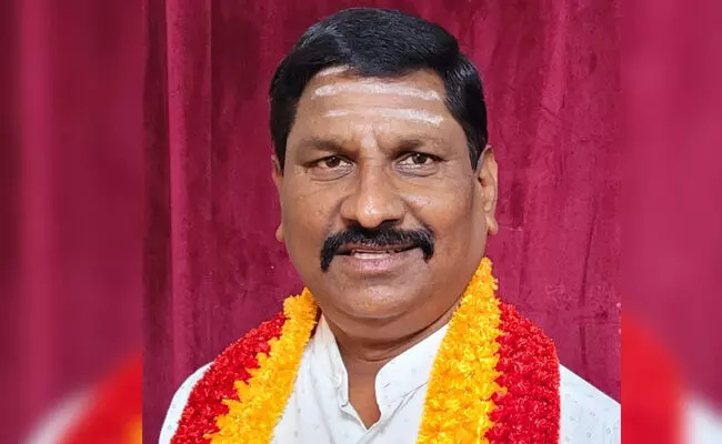 ಕಲಬುರಗಿ | ಕಸಾಪದ 111ನೇ ಸಂಸ್ಥಾಪನಾ ದಿನಾಚರಣೆ ಪ್ರಯುಕ್ತ ನಾಳೆ (ಮೇ 5ರಂದು) ವೈವಿಧ್ಯಮಯ ಕಾರ್ಯಕ್ರಮಗಳು : ವಿಜಯಕುಮಾರ ತೇಗಲತಿಪ್ಪಿ ಕಲಬುರಗಿ | ಕಸಾಪದ 111ನೇ ಸಂಸ್ಥಾಪನಾ ದಿನಾಚರಣೆ ಪ್ರಯುಕ್ತ ನಾಳೆ (ಮೇ 5ರಂದು) ವೈವಿಧ್ಯಮಯ ಕಾರ್ಯಕ್ರಮಗಳು : ವಿಜಯಕುಮಾರ ತೇಗಲತಿಪ್ಪಿ