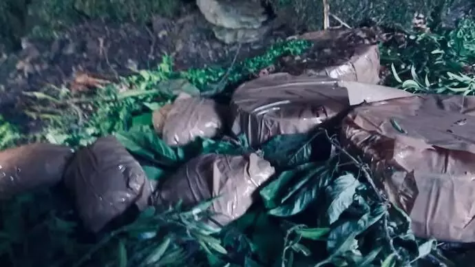 ಜಮ್ಮುಕಾಶ್ಮೀರ | ಭಯೋತ್ಪಾದಕರ ಅಡಗುತಾಣವನ್ನು ಪತ್ತೆಹಚ್ಚಿದ ಭದ್ರತಾಪಡೆ : ಐದು ಐಇಡಿ ವಶಕ್ಕೆ