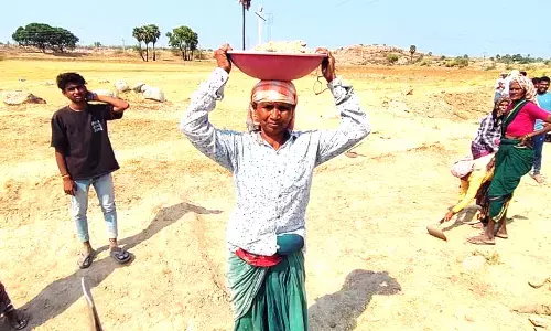 ಒಂಟಿ ಮಹಿಳೆಯ ಘನತೆಯ ಬದುಕಿಗೆ ಆಸರೆಯಾದ ಉದ್ಯೋಗ ಖಾತ್ರಿ