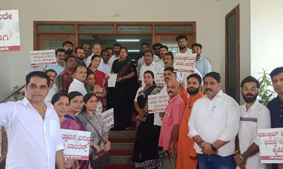 ಪಾಕಿಸ್ತಾನಿಗಳ ಗಡಿಪಾರಿಗೆ ತುರ್ತು ಕ್ರಮ: ಡಿಸಿಗೆ ಬಿಜೆಪಿ ಮನವಿ