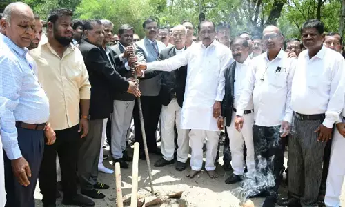 ಕಲಬರಗಿ | ನ್ಯಾಯಾಲಯ ಆವರಣದಲ್ಲಿ 1.50 ಕೋಟಿ ರೂ. ವೆಚ್ಚದ ರಸ್ತೆ ಕಾಮಗಾರಿಗೆ ಶಾಸಕ ಅಲ್ಲಂಪ್ರಭು ಪಾಟೀಲ್ ಚಾಲನೆ