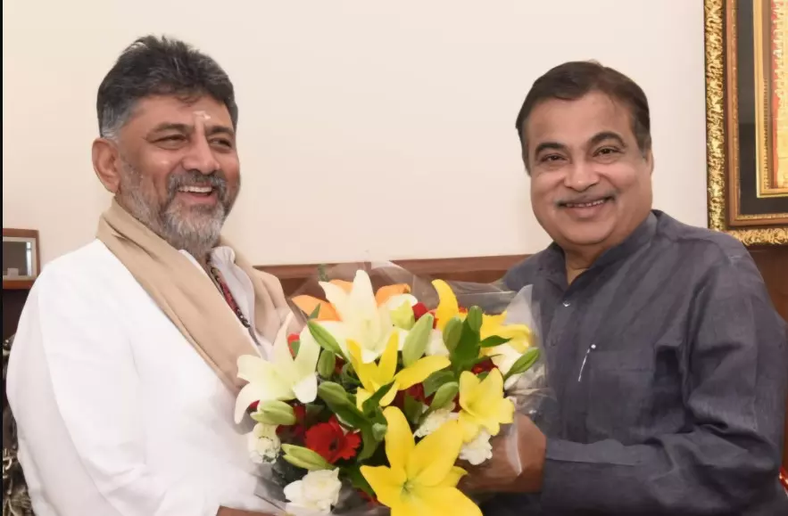 ಬೆಂಗಳೂರಿನ ಪ್ರಮುಖ ರಸ್ತೆ, ಮೇಲ್ಸೇತುವೆ ಸೇರಿದಂತೆ ವಿವಿಧ ಯೋಜನೆಗಳಿಗೆ ಅಗತ್ಯ ನೆರವು ನೀಡುವಂತೆ ಕೇಂದ್ರಕ್ಕೆ ಡಿಸಿಎಂ ಡಿ.ಕೆ.ಶಿವಕುಮಾರ್ ಮನವಿ