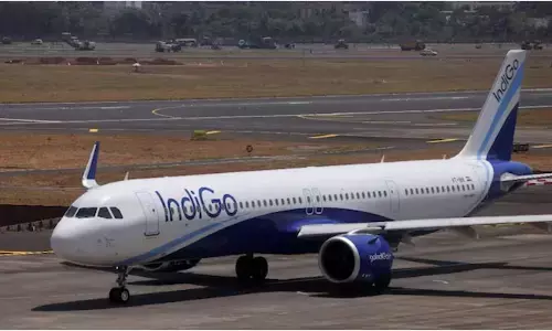 ಬಾಂಬ್ ಬೆದರಿಕೆ ಹಿನ್ನೆಲೆ: ಮುಂಬೈ ವಿಮಾನ ನಿಲ್ದಾಣದಲ್ಲಿ ತುರ್ತು ಭೂಸ್ಪರ್ಶ ಮಾಡಿದ ಇಂಡಿಗೊ ವಿಮಾನ