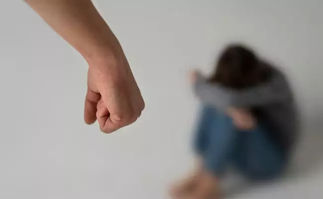 ಭಾರತದಲ್ಲಿ 18 ವರ್ಷ ತಲುಪುವ ಮುನ್ನವೇ ಶೇ.30ಕ್ಕೂ ಅಧಿಕ ಬಾಲಕಿಯರು ಮತ್ತು ಶೇ.13ರಷ್ಟು ಬಾಲಕರು ಲೈಂಗಿಕ ಹಿಂಸೆ ಅನುಭವಿಸಿದ್ದಾರೆ: ಲ್ಯಾನ್ಸೆಟ್ ಅಧ್ಯಯನ ವರದಿ ಭಾರತದಲ್ಲಿ 18 ವರ್ಷ ತಲುಪುವ ಮುನ್ನವೇ ಶೇ.30ಕ್ಕೂ ಅಧಿಕ ಬಾಲಕಿಯರು ಮತ್ತು ಶೇ.13ರಷ್ಟು ಬಾಲಕರು ಲೈಂಗಿಕ ಹಿಂಸೆ ಅನುಭವಿಸಿದ್ದಾರೆ: ಲ್ಯಾನ್ಸೆಟ್ ಅಧ್ಯಯನ ವರದಿ