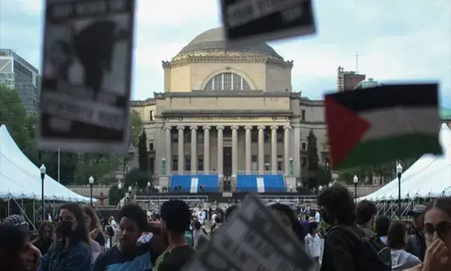 ಫೆಲೆಸ್ತೀನ್ ಪರ ಪ್ರತಿಭಟನಾಕಾರರಿಂದ ಕೊಲಂಬಿಯಾ ವಿವಿ ಲೈಬ್ರೆರಿಗೆ ಮುತ್ತಿಗೆ: 80 ಮಂದಿ ಬಂಧನ