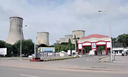 ರಾಯಚೂರು: ಆರ್‌ಟಿಪಿಎಸ್‌ ಘಟಕದಲ್ಲಿ ವಿದ್ಯುತ್‌ ಸ್ಪರ್ಶಿಸಿ ಕಾರ್ಮಿಕ ಸಾವು, ಮೂವರು ಗಂಭೀರ ಗಾಯ