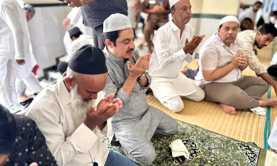 ಭಾರತೀಯ ಸೈನಿಕರಿಗೆ ನೈತಿಕ ಸ್ಥೈರ್ಯ ತುಂಬಲು ರಾಜ್ಯಾದ್ಯಂತ ಮಸೀದಿಗಳಲ್ಲಿ ವಿಶೇಷ ಪ್ರಾರ್ಥನೆ