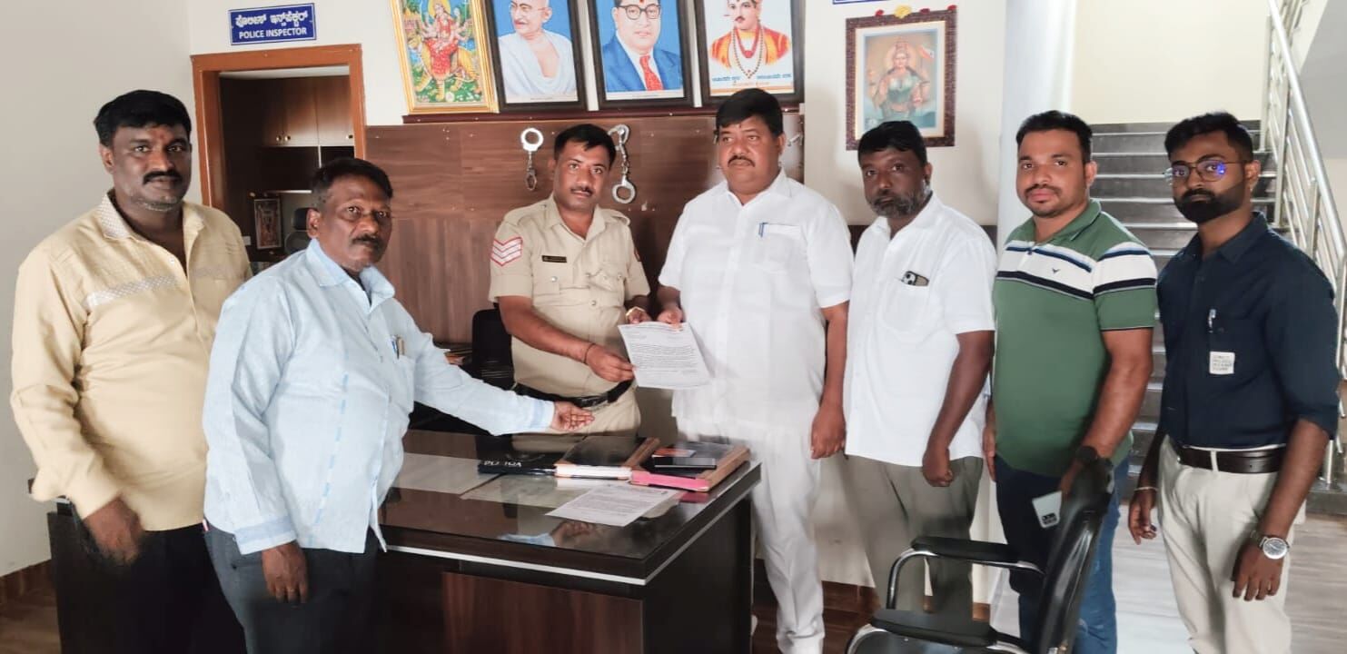 ಬೆಂಗಳೂರಿಗೂ ಪಾಕಿಸ್ತಾನ ದಾಳಿ ಸಾಧ್ಯತೆ ಹೇಳಿಕೆ: ಚಕ್ರವರ್ತಿ ಸೂಲಿಬೆಲೆ ವಿರುದ್ಧ ಕಾಂಗ್ರೆಸ್ ದೂರು