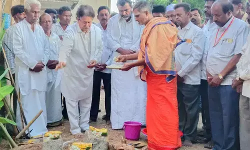 ಕಮಲಾಪುರದಲ್ಲಿ 26.17 ಕೋಟಿ ರೂ. ವೆಚ್ಚದ ವಿವಿಧ ಅಭಿವೃದ್ಧಿ ಕಾಮಗಾರಿಗೆ ಶಾಸಕ ಹೆಚ್.ಆರ್.ಗವಿಯಪ್ಪ ಚಾಲನೆ