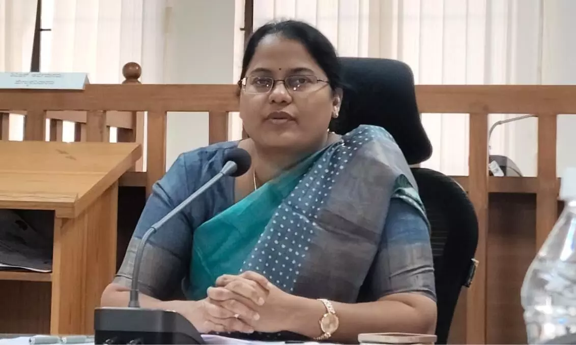 ಯಾದಗಿರಿ | ಭಾರತ-ಪಾಕಿಸ್ತಾನ ಸಂಘರ್ಷ : ಜಿಲ್ಲಾಡಳಿತ ನೀಡುವ ಅಧಿಕೃತ ಮಾಹಿತಿಯನ್ನು ಅವಲಂಬಿಸಿ: ಜಿಲ್ಲಾಧಿಕಾರಿ ಡಾ.ಸುಶೀಲಾ ಬಿ.