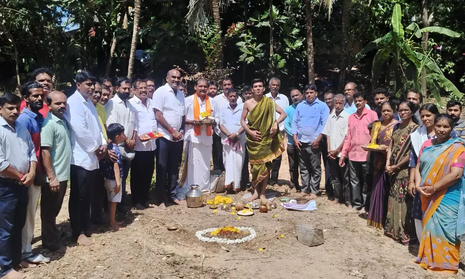 ಲಕ್ಮೀನಗರ ಸಿರಿಕುಮಾರ ಕೆರೆ ಅಭಿವೃದ್ಧಿ ಕಾಮಗಾರಿಗೆ ಚಾಲನೆ