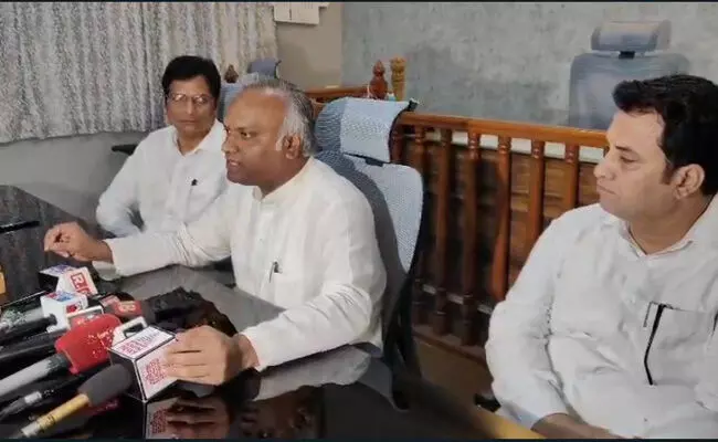 Photo of Press meet Photo of Press meet