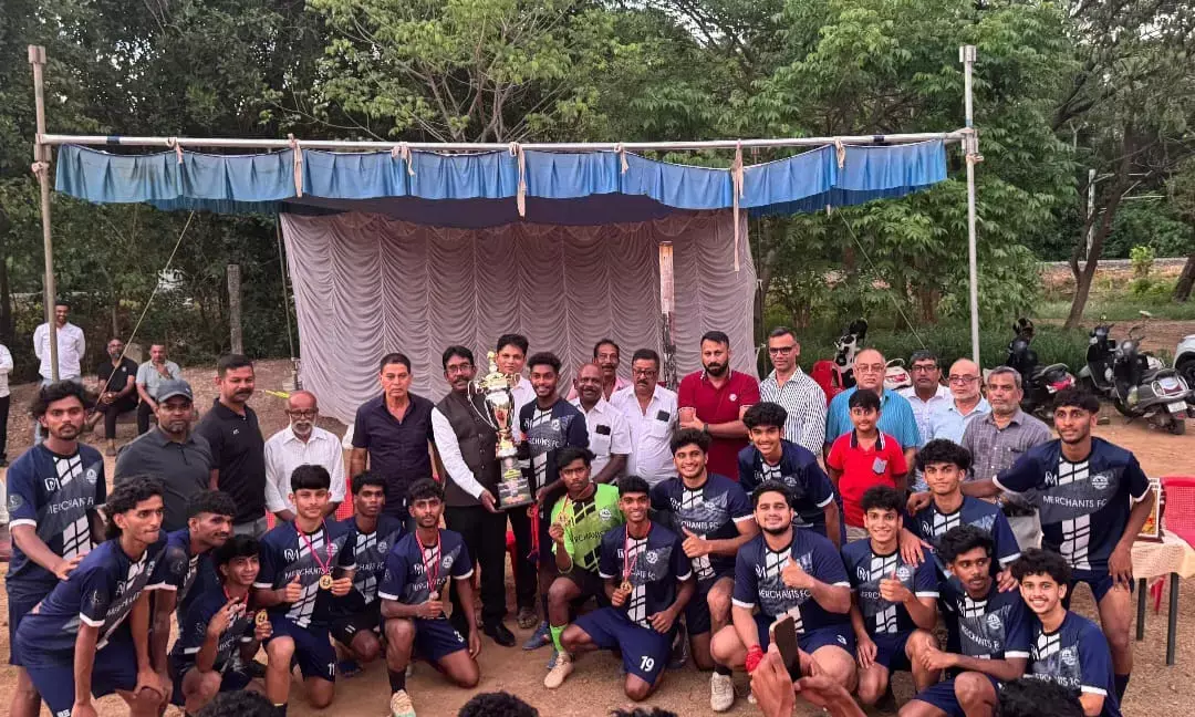 ಪಳ್ಳಿ ಜಯರಾಮ ಶೆಟ್ಟಿ ಸ್ಮಾರಕ ಬಿ ಡಿವಿಷನ್ ಫುಟ್ಬಾಲ್ ಲೀಗ್ ಪಂದ್ಯಾಟ: ಮರ್ಚಂಟ್ಸ್ ಫುಟ್ಬಾಲ್ ತಂಡಕ್ಕೆ ಪ್ರಶಸ್ತಿ