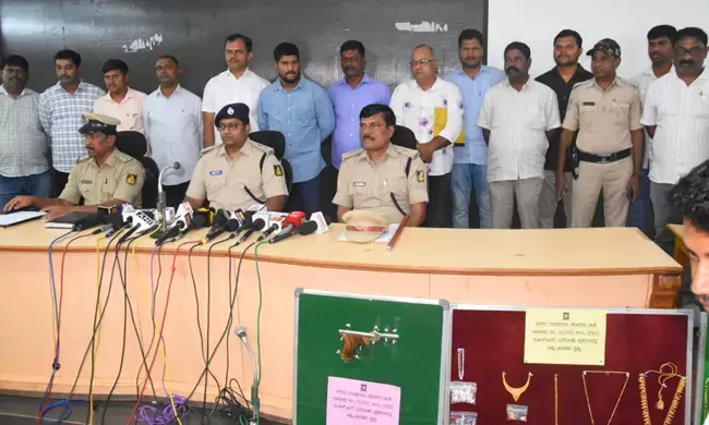 ಬೀದರ್ | ವಿವಿಧ ಕಳ್ಳತನ ಪ್ರಕರಣ ; 5 ಆರೋಪಿಗಳ ಬಂಧನ : ಎಸ್ಪಿ ಪ್ರದೀಪ್ ಗುಂಟಿ