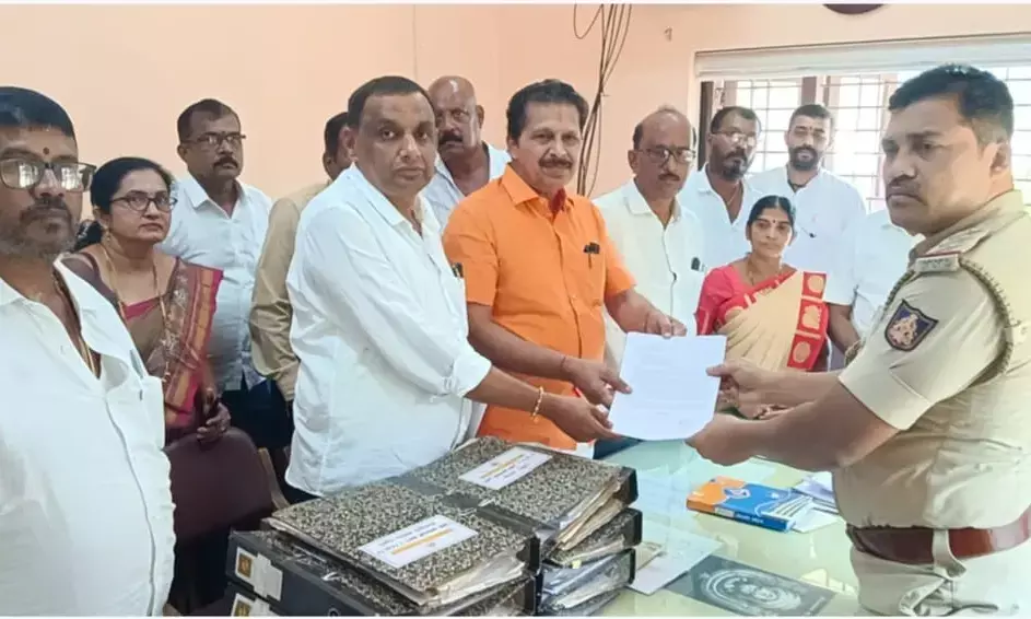 ಪ್ರಧಾನಿ ವಿರುದ್ಧ ಅವಹೇಳನಕಾರಿ ಪೋಸ್ಟ್ ಆರೋಪ: ಪುತ್ತೂರು ಪುಡಾ ಅಧ್ಯಕ್ಷ ವಿರುದ್ಧ ದೂರು