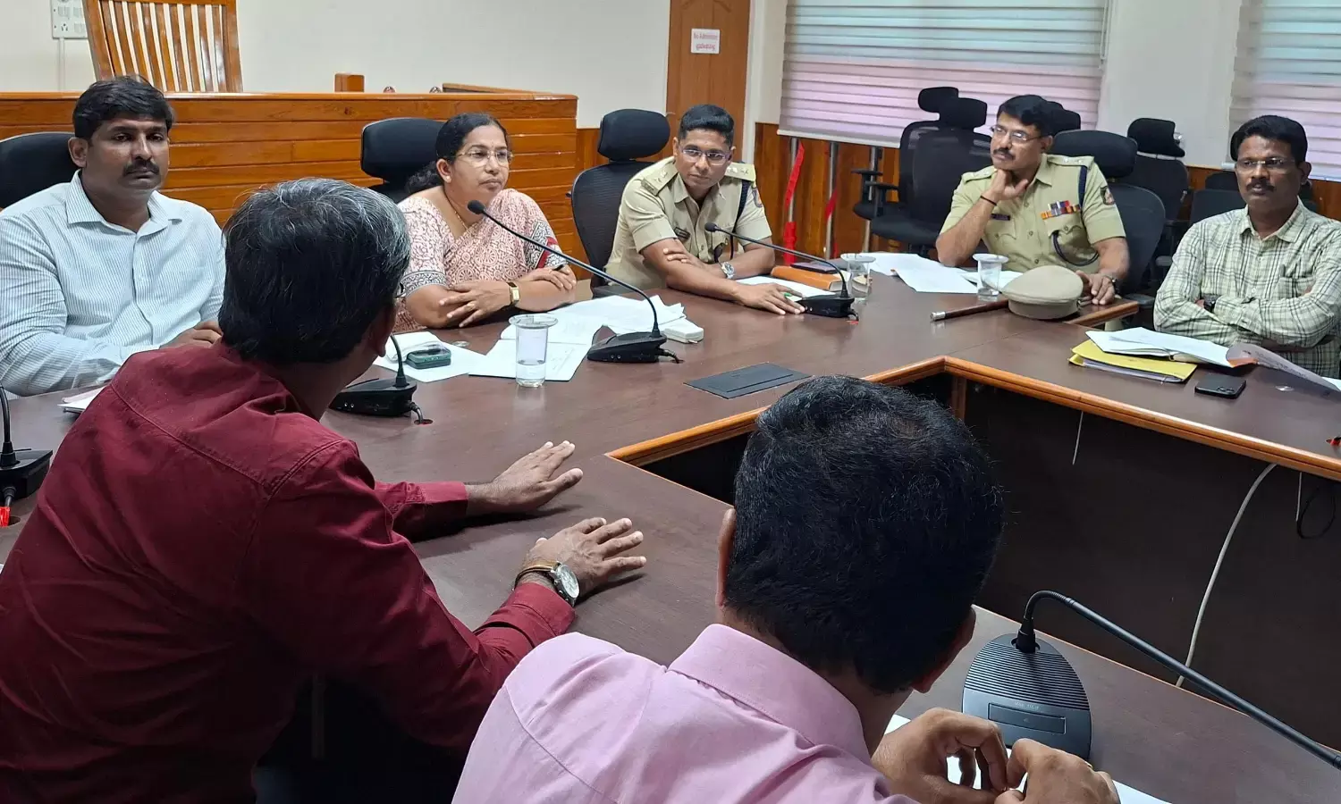 ಬ್ಲ್ಯಾಕ್‌ಸ್ಪಾಟ್ ಪ್ರದೇಶಗಳಲ್ಲಿ ವೈಜ್ಞಾನಿಕ ಕಾಮಗಾರಿಗೆ ಆದ್ಯತೆ ನೀಡಿ: ರಸ್ತೆ ಸುರಕ್ಷತಾ ಸಮಿತಿ ಸಭೆಯಲ್ಲಿ ಉಡುಪಿ ಜಿಲ್ಲಾಧಿಕಾರಿ