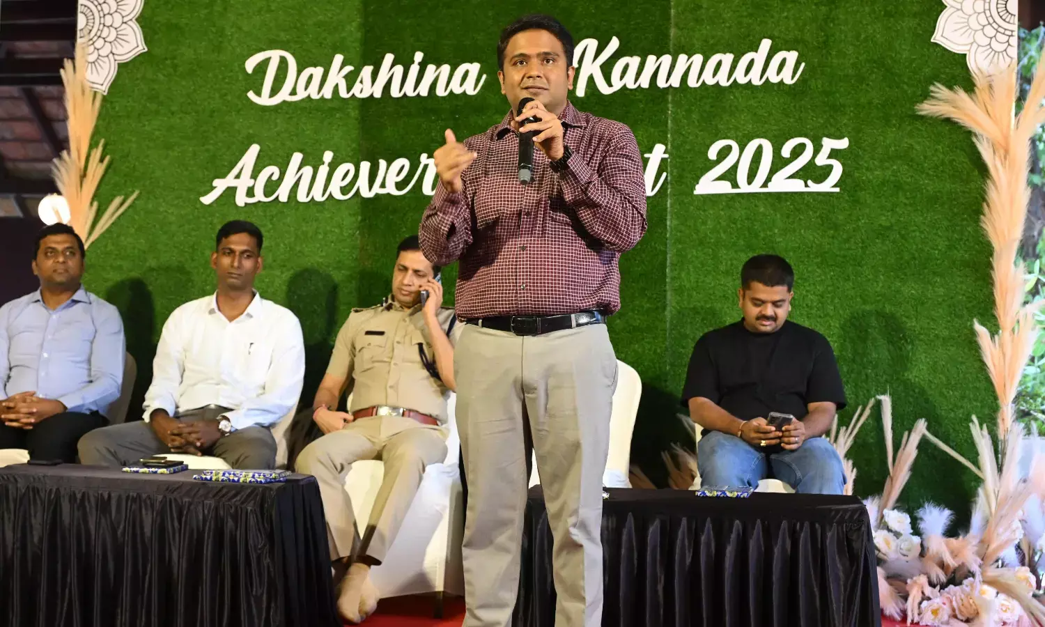 ಸಮಾಜಕ್ಕೆ ಕೊಡುಗೆ ನೀಡುವ ಸಾಧಕರಾಗಿ: ದ.ಕ. ಡಿಸಿ ಮುಲ್ಲೈ ಮುಗಿಲನ್