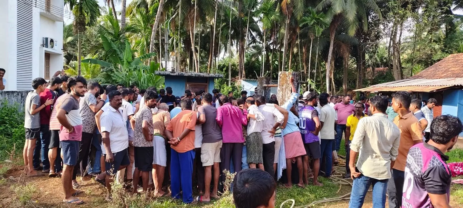 ಕುಂದಾಪುರ | ತಂದೆ ಬಾವಿಗೆ ಹಾರಿ ಆತ್ಮಹತ್ಯೆ: ರಕ್ಷಿಸಲು ಯತ್ನಿಸಿದ ಮಗ ಮೃತ್ಯು
