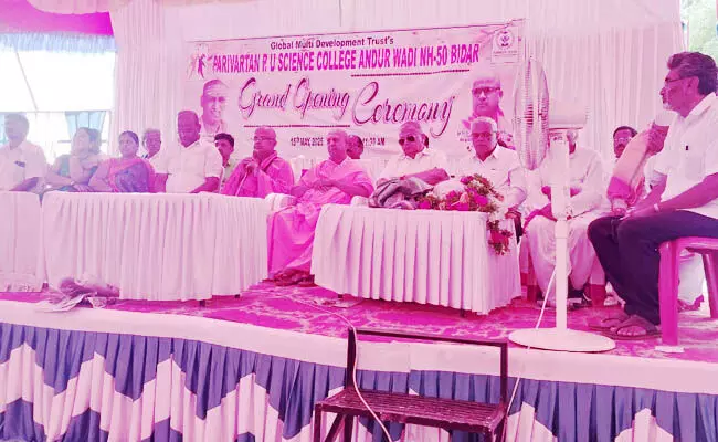 ವಿದ್ಯಾರ್ಥಿಗಳಿಗೆ ಸಂಸ್ಕಾರಯುತ ಶಿಕ್ಷಣ ಅಗತ್ಯ: ಮಂಜುನಾಥ್ ಭಾರತಿ ಶ್ರೀ