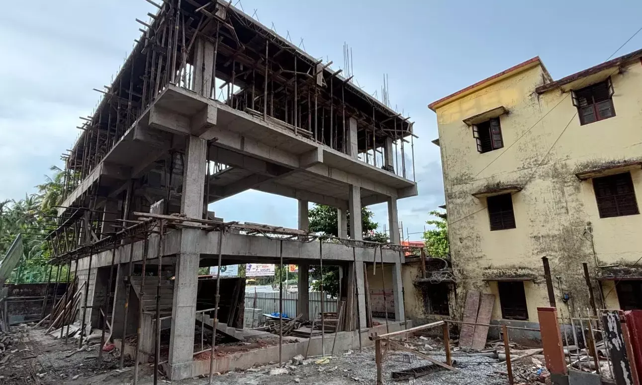 ಮಳೆನೀರಿನ ತೋಡಿನ ಮೇಲೆ ಅನಧಿಕೃತ ಕಟ್ಟಡ ನಿರ್ಮಾಣ: ಉಡುಪಿ ಪರ್ಯಾಯ ಪುತ್ತಿಗೆ ಮಠಕ್ಕೆ ನಗರಸಭೆಯಿಂದ ನೋಟೀಸ್