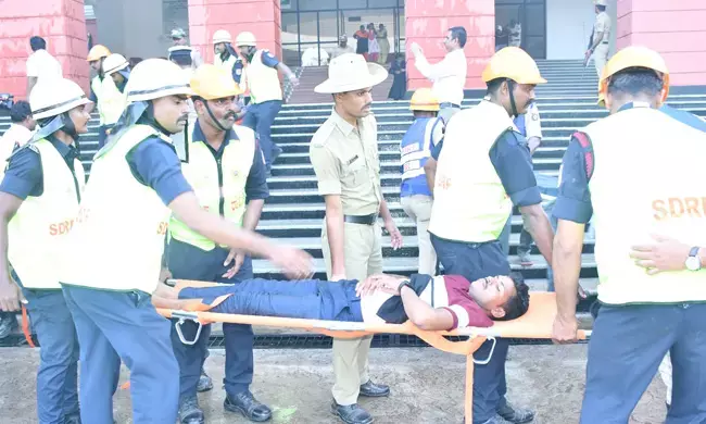 ಕಲಬುರಗಿ ಹೈಕೋರ್ಟ್ ಅವರಣದಲ್ಲಿ ಬಾಂಬ್ ಬ್ಲಾಸ್ಟ್ ನ ಅಣಕು ಪ್ರದರ್ಶನ