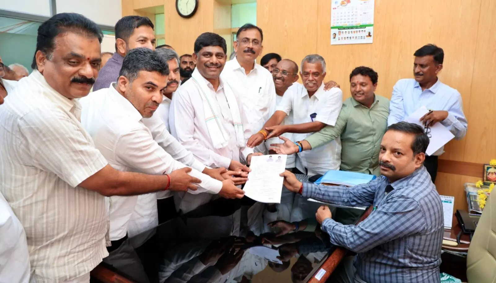 ಪಕ್ಷದ ಮುಖಂಡರ ಒತ್ತಾಯದ ಮೇರೆಗೆ ಬಮುಲ್ ನಿರ್ದೇಶಕ ಸ್ಥಾನಕ್ಕೆ ಸ್ಪರ್ಧೆ: ಡಿ.ಕೆ. ಸುರೇಶ್