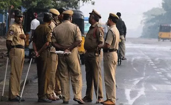 ಗುಜರಾತ್ | ಉದ್ಯಮಿಯ ಮೃತದೇಹ ಚೀಲಗಳಲ್ಲಿ ಪತ್ತೆ : 1 ಕೋಟಿ ರೂ.ಗೆ ಬೇಡಿಕೆಯಿಟ್ಟು ಕೊಲೆಗೈದ ಸಿಬ್ಬಂದಿ!